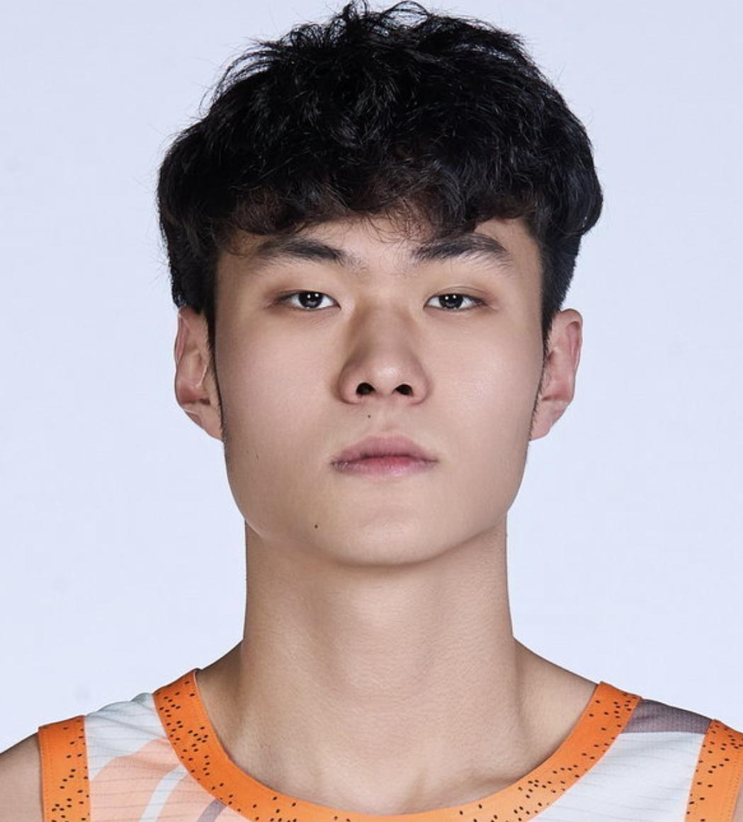 APP下载专区赛地聚焦：欧篮联赛后热度飙升，上海久事主帅复盘，底气十足，医务组通报恢复的简单介绍