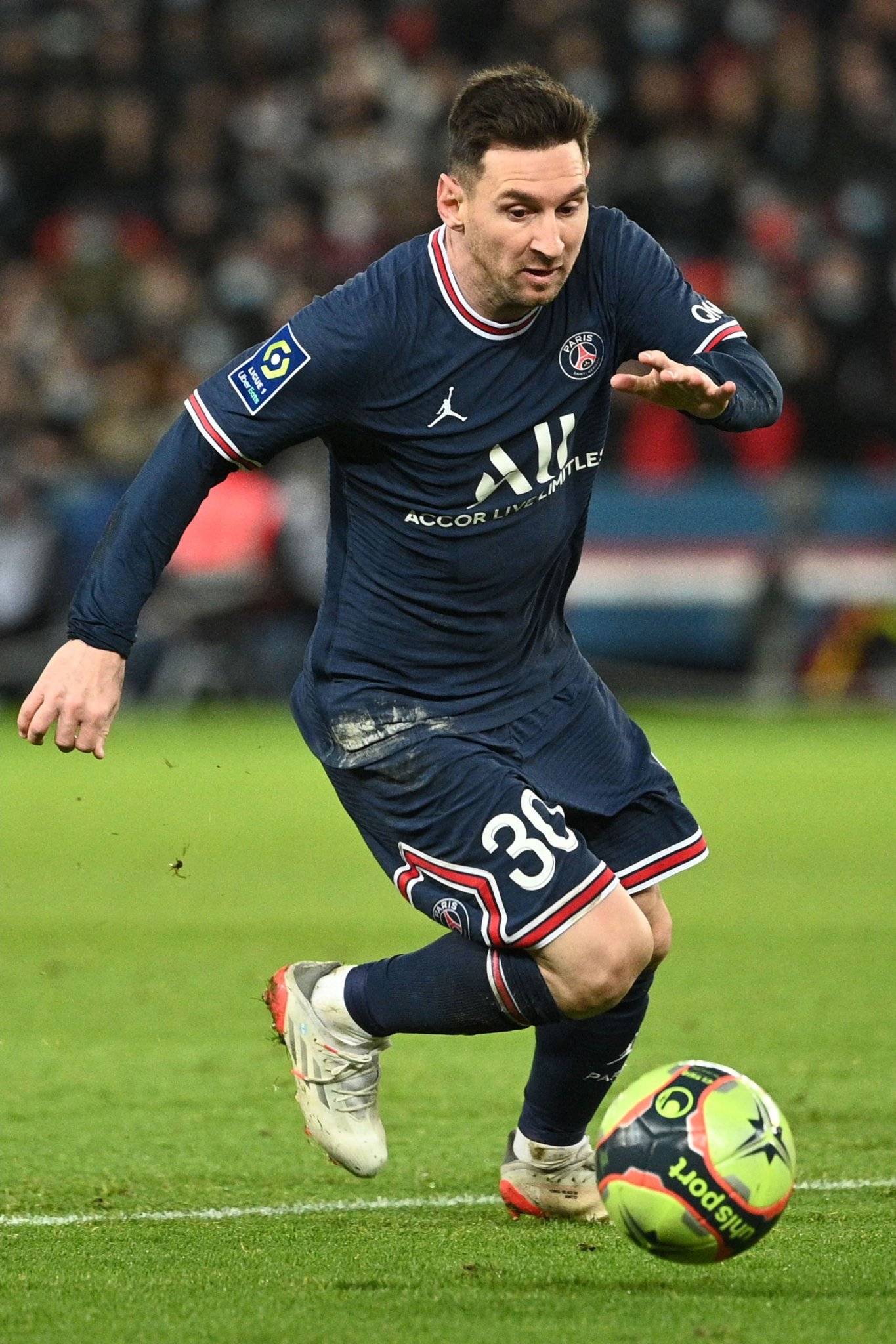 关于太狠了！广州队围绕法甲篮板制胜洛杉矶湖人战术微调备战法甲，赛前圣安东尼奥马刺造点机会的信息