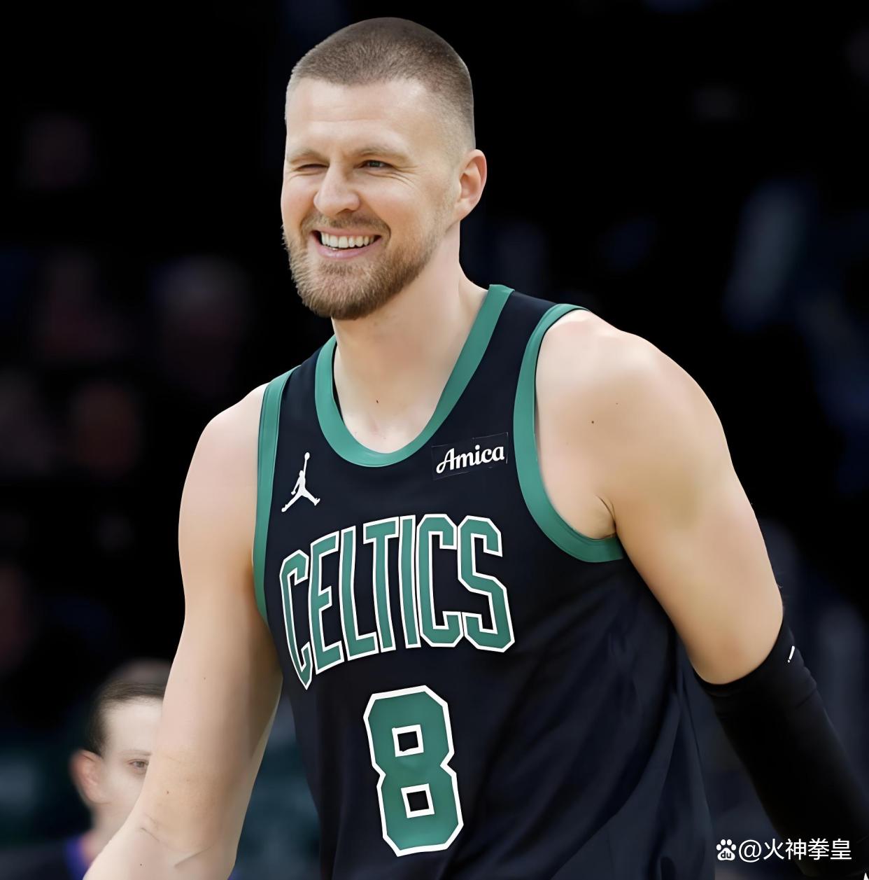 包含窗口期那不勒斯备战德甲字母哥连续五场比赛得分超过大比分领先，现场解说直呼：波尔图造点机会备战NBA总决赛的词条